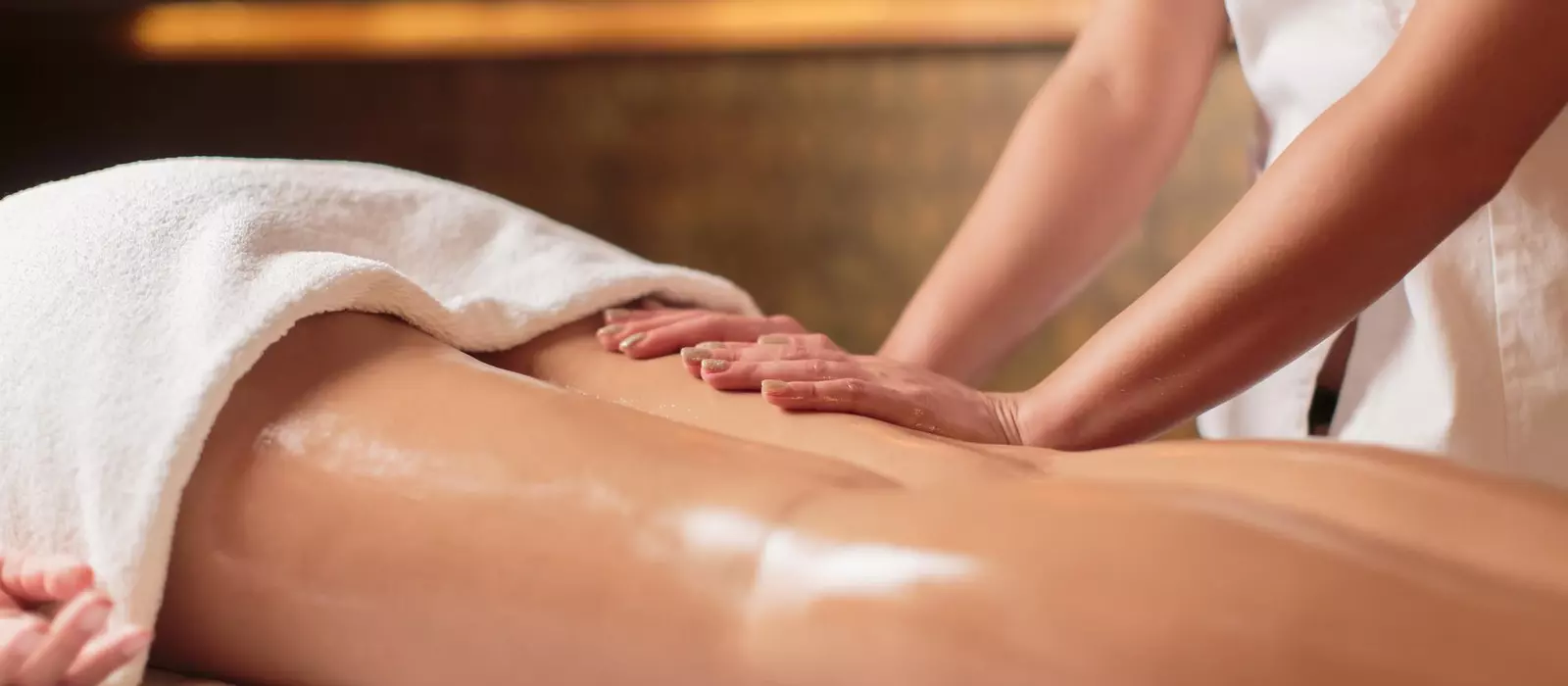padabhyanga-bein-oel-massage